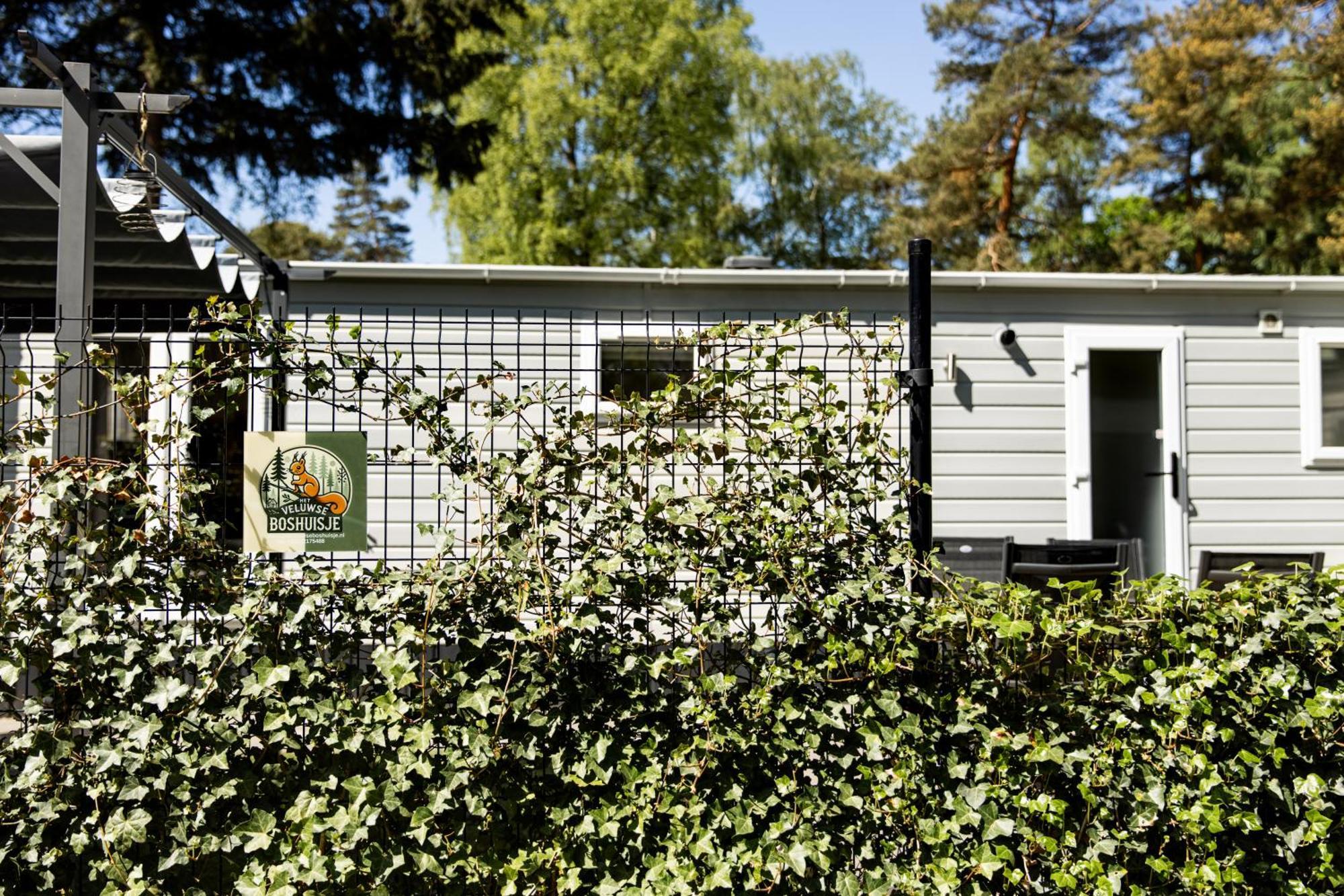 Het Veluwse Boshuisje Knus Chalet Met Omheinde Tuin Op De Veluwe Hoenderloo Kültér fotó